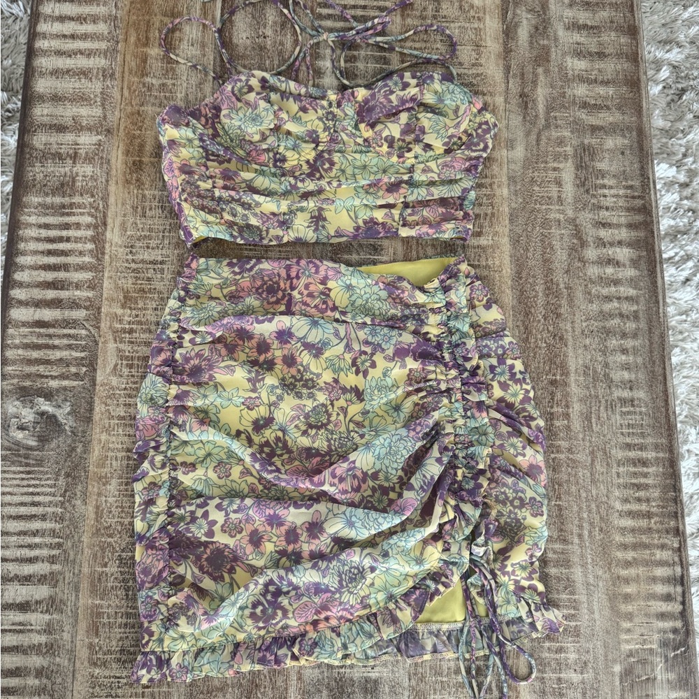 White Fox Boutique floral Set!